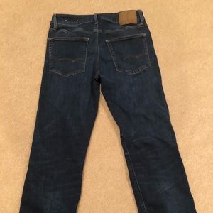 American Eagle men’s jeans